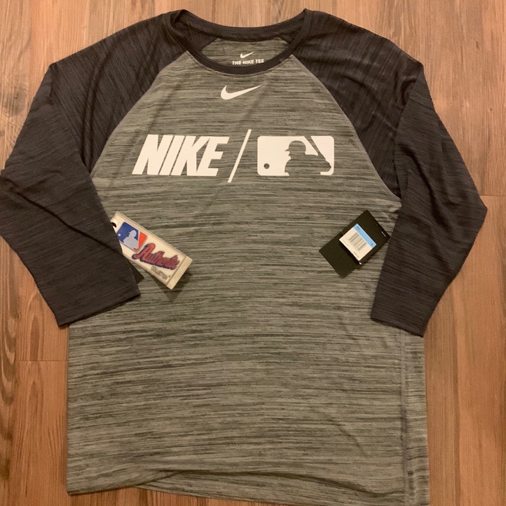 NWT Nike Authentic Baseball Shirt